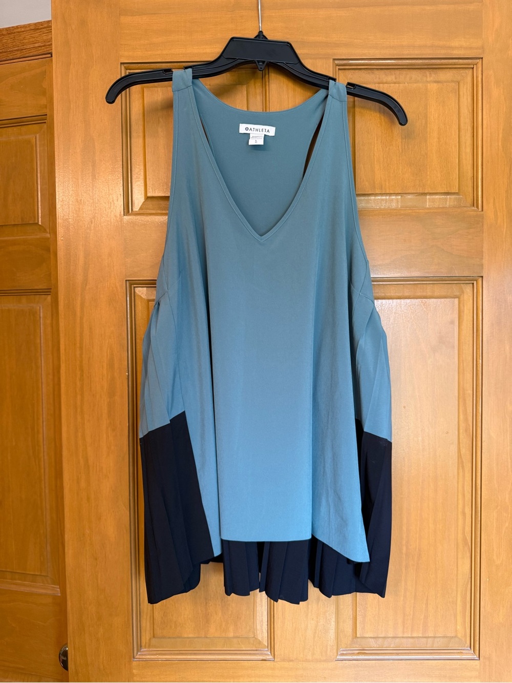 Athleta Teal V-Neck Tank with Black Side Panels